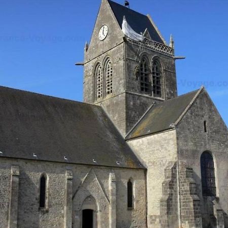 Gite En Cotentin Etienville Exterior foto