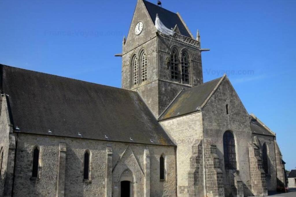 Gite En Cotentin Etienville Exterior foto
