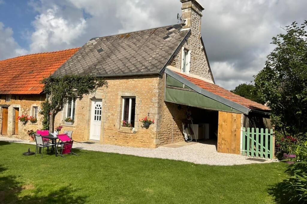 Gite En Cotentin Etienville Exterior foto